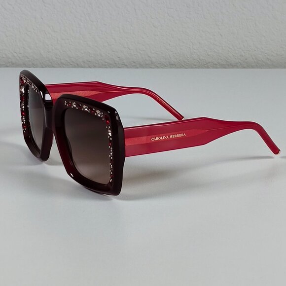 FINAL PRICE - CAROLINA HERRERA WOMEN'S OVERSIZE SUNGLASSES - Picture 2 of 5